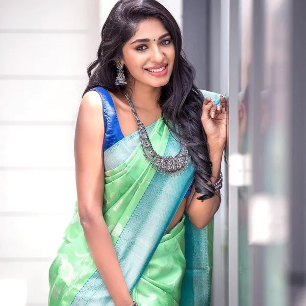 Light_Green_Embellished_Bollywood_Jacquard_Saree_(Light_Green)